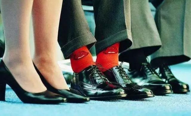 黑皮鞋刮痕怎么去除小妙招,皮鞋霉点怎么去除