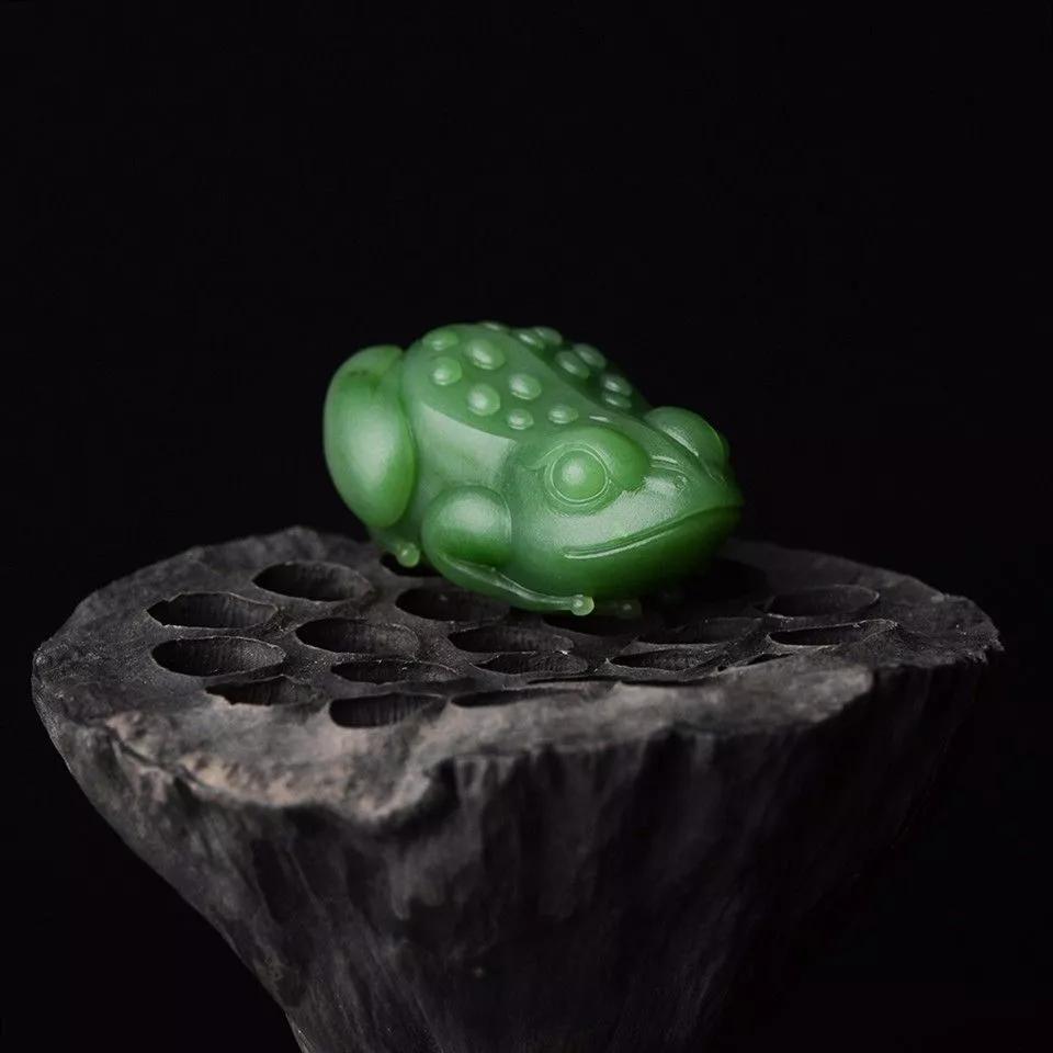 貔貅背白菜寓意是什么,玉白菜和玉貔貅哪个更招财