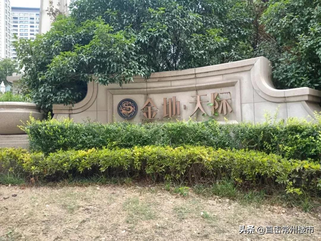 惊了!一街之隔,常州3家小区门禁天差地别