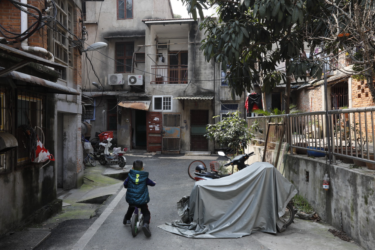 武汉大型灯泡厂,武汉灯泡厂档案