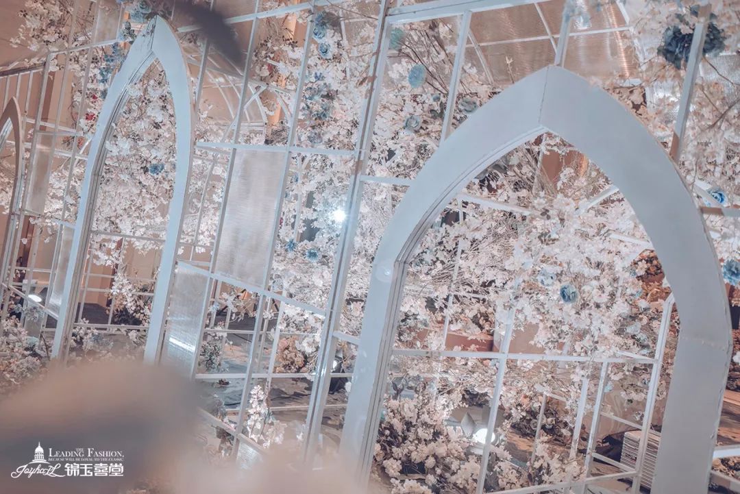 在幸福的时候遇见你,在幸福的边缘遇见你