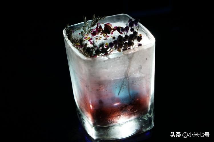 星空鸡尾酒吧厦门,一杯好喝又好看的星空鸡尾酒