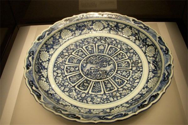 真假元青花铁锈斑对比图,一次认识元青花六大特征