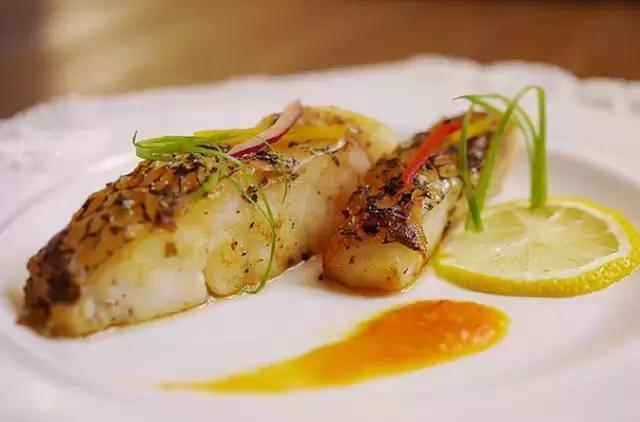 蚕豆木耳蘑菇炒肉片的家常做法,酸辣椒魔芋豆腐炒鱼块的做法大全