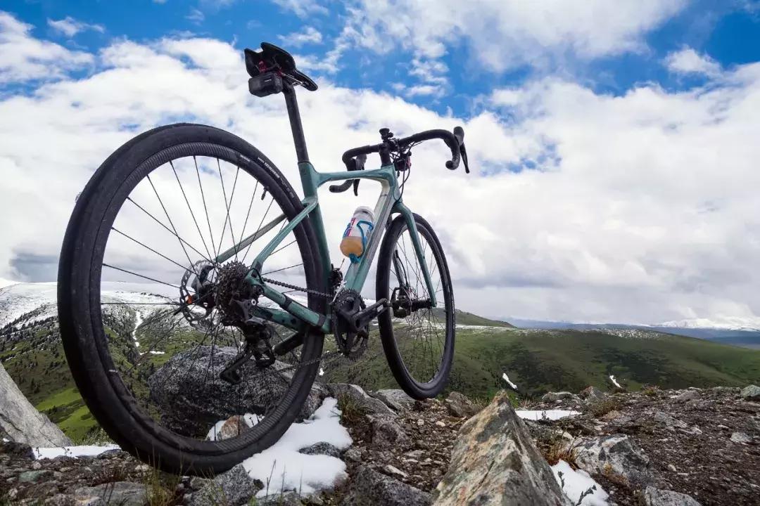 捷安特revolt上坡感受,捷安特revolt骑行视频