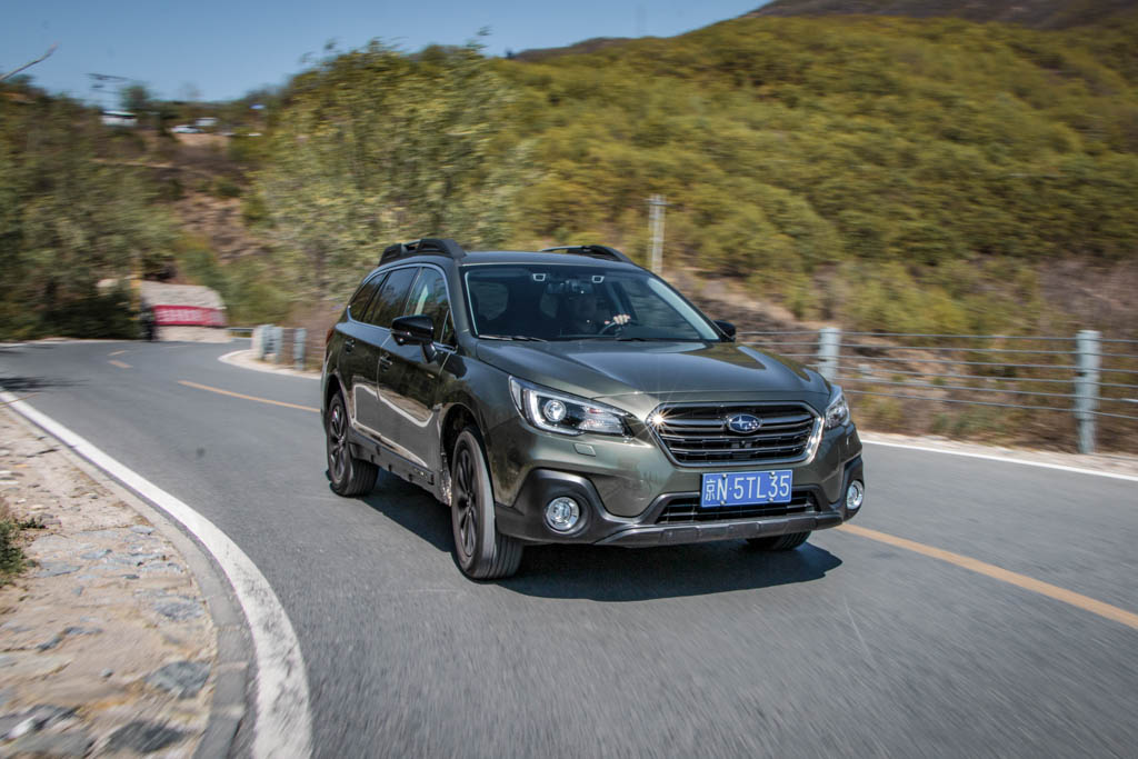 2020款斯巴鲁傲虎特装版黑色,斯巴鲁傲虎2021款特装版