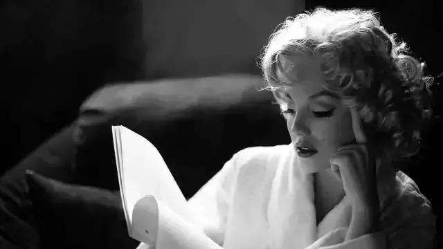 玛丽莲梦露美丽之谜,女神玛丽莲梦露图片