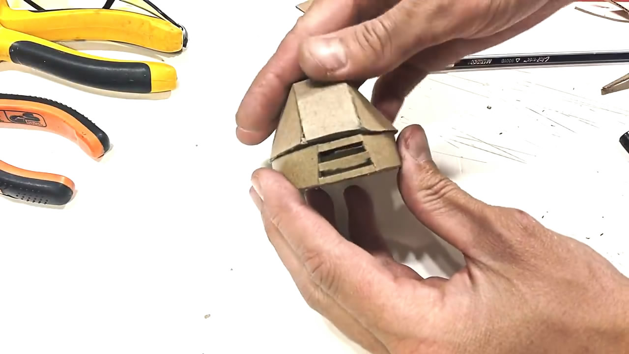 手工制作玩具机器人小视频,纸板机器人手工制作教程