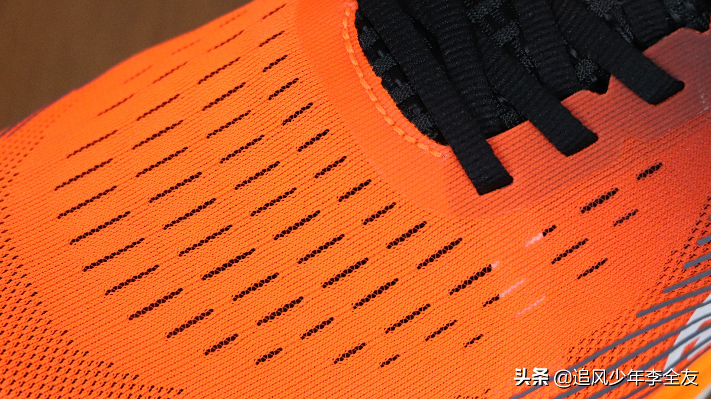 李宁冲云跑鞋和李宁赤兔4哪个好,李宁赤兔5pro在跑鞋中是什么档次