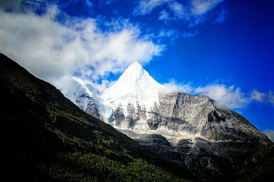 水低为海人低成王句句精辟,水低为海人低为王越谦卑越高贵