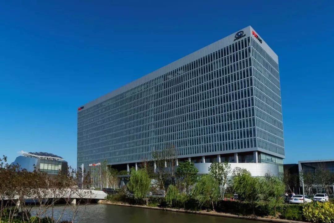 传祺gl8车怎么样,传祺gl8混动版