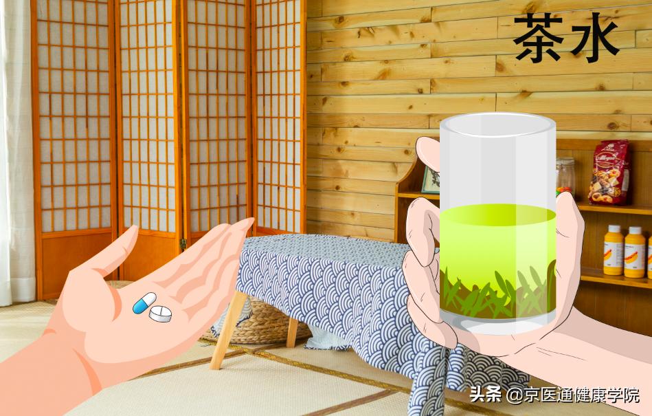 头孢就酒会致死？药剂师：很多饮品都不能与药同服