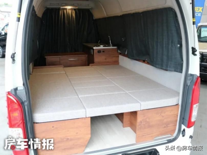 新款丰田海狮房车2.8t柴油四驱,2.5米高丰田海狮房车