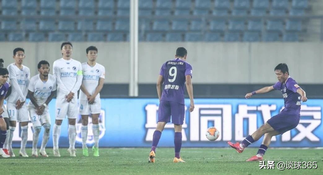 泰达捡到宝！29岁原中甲队长或成新一代带刀后卫，可接班曹阳