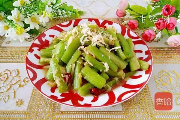 炒丝瓜时怎样才使丝瓜不出水,丝瓜要焯水吗西红柿炒丝瓜的做法