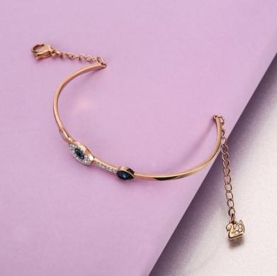 施华洛世奇恶魔之眼手链掉钻,施华洛世奇恶魔之眼手链开箱视频