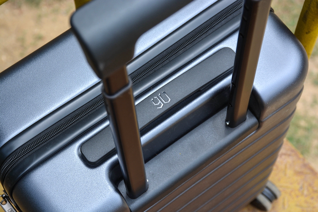 外观时尚、做工精细、体验良好，90分“七道杠”旅行箱意料之中