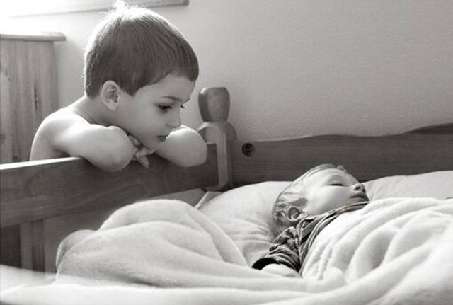 四岁孩子总是半夜惊醒是怎么回事,孩子七岁了为什么半夜老惊醒