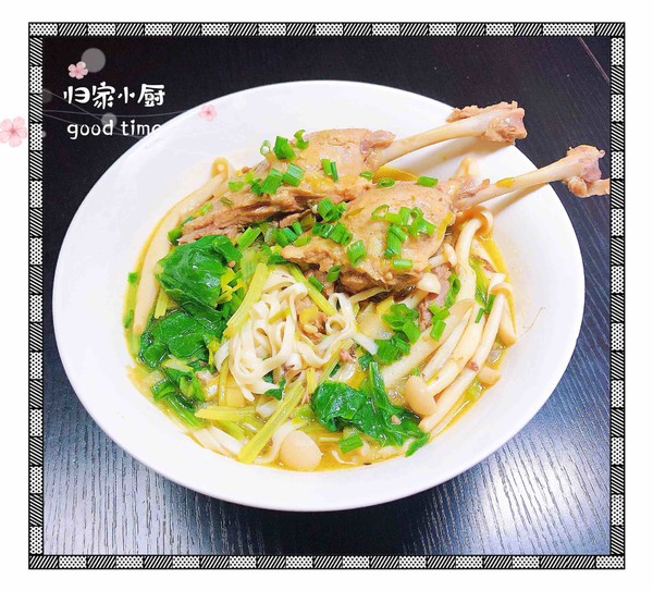 老鸭汤怎么炖才能好喝又营养,老鸭汤怎么炖好喝营养又美味