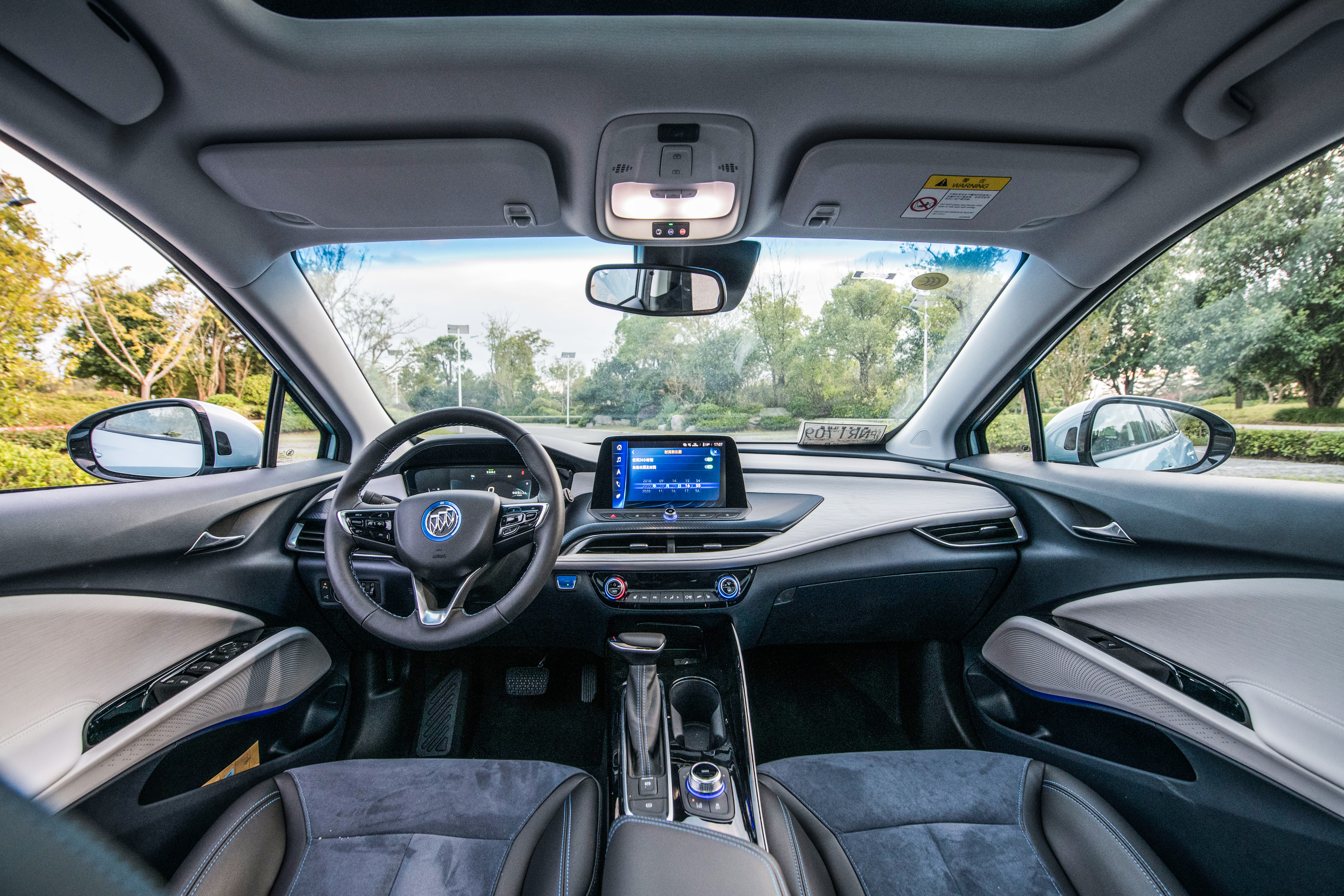 别克velite6微蓝抢先试驾续航提升,微蓝velite6纯电动430km越享版