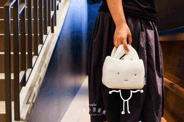 星巴克新品玉兔杯首发剧透！萌空血槽