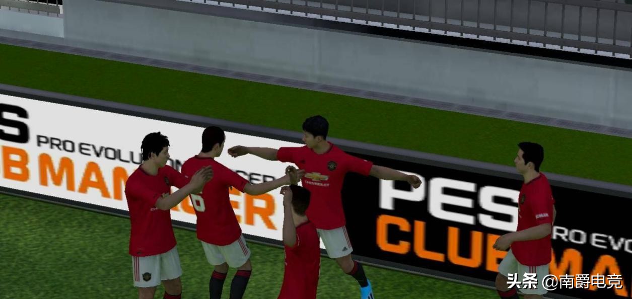 空场德甲不过瘾？这款刚定档的游戏，能让你亲自指挥豪门球队