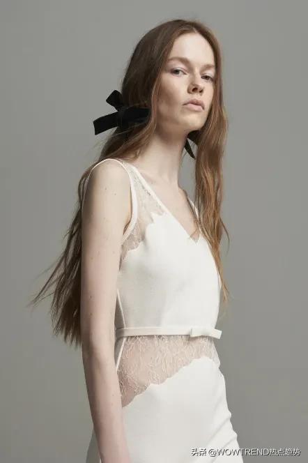 鍜枃鍤煎瓧琛ｆ湇,鍜枃鍤煎瓧2004