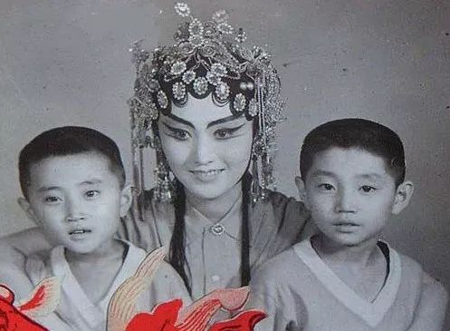 高圆圆谈张亚东视频,高圆圆谈张亚东采访