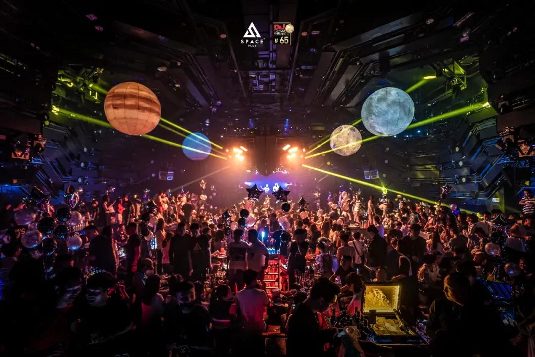 一座商场对一个城市的影响,万象城商业价值