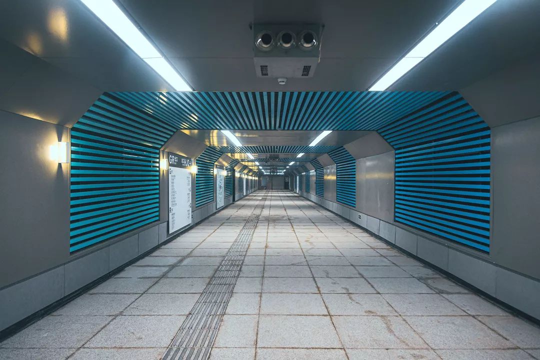 光谷广场地下综合体照片,光谷地下综合体和地下长廊