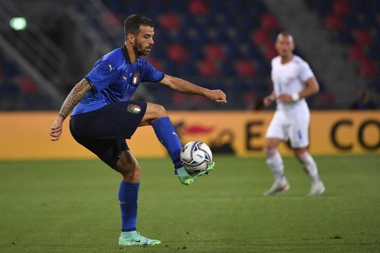 实况金球三换一推荐2023右边锋,实况金球推荐后场