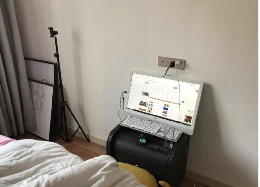 新加坡封城1个月宅在家的我们，竟活成了这个“鬼”样子