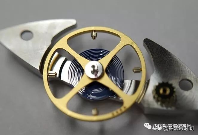 劳力士3235有多稳定,劳力士黑水鬼3135和3235怎么区分