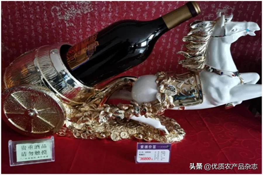 桑叶养蚕织丝绸，桑果精酿成紫酒！桑葚酿酒开创“紫酒”新品类