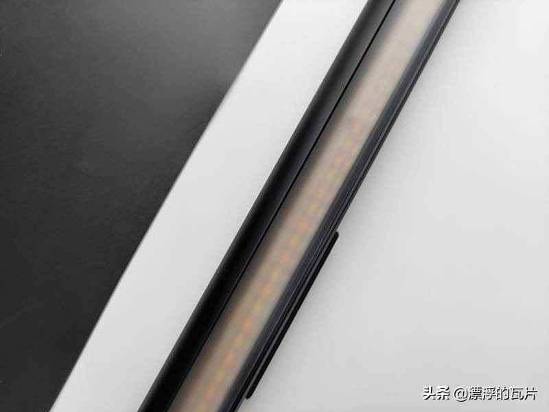 显示器挂灯的正确方法,显示器挂灯白天有用吗