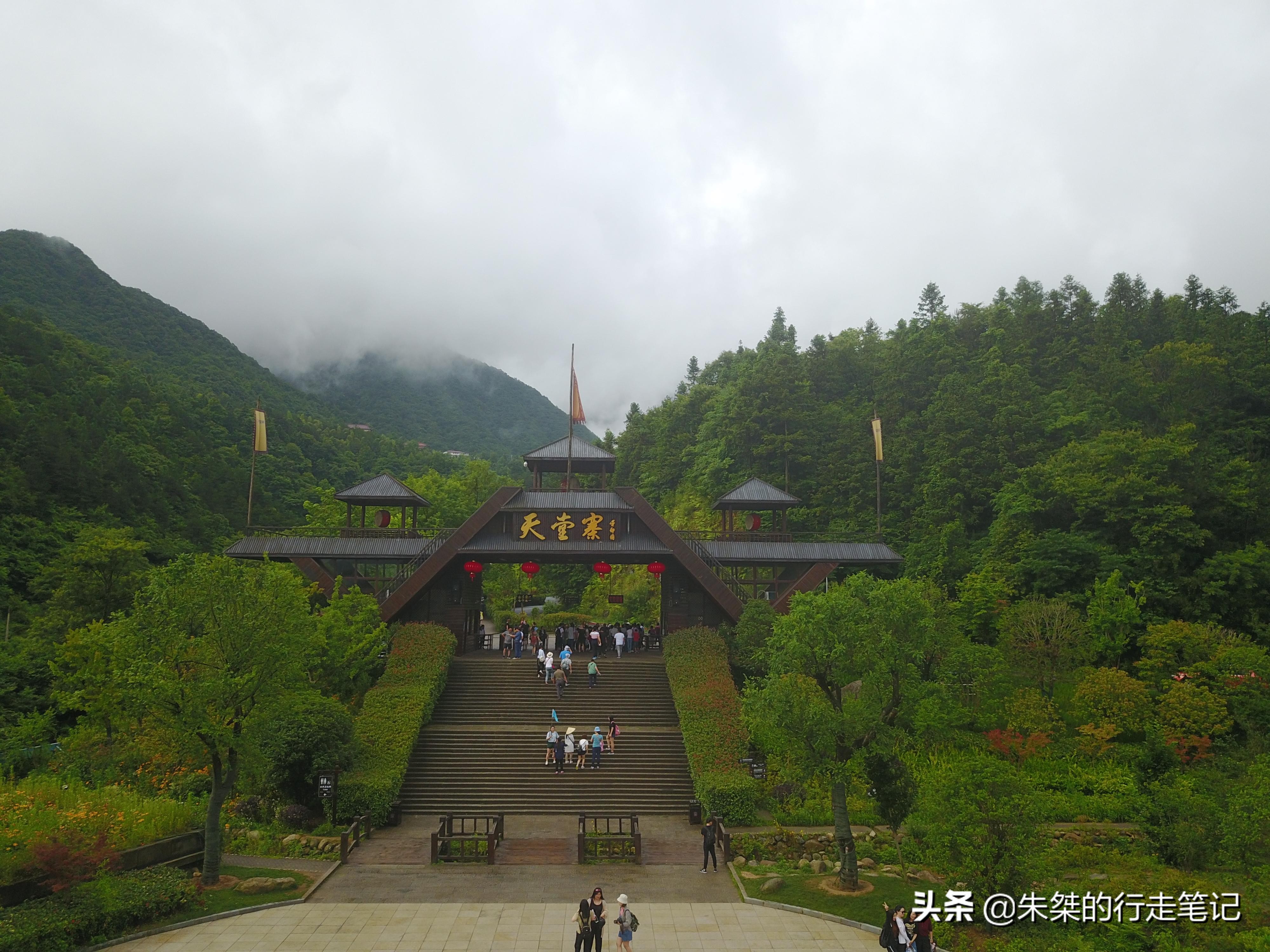 大别山里天堂寨风光秀丽,巍峨壮丽的大别山