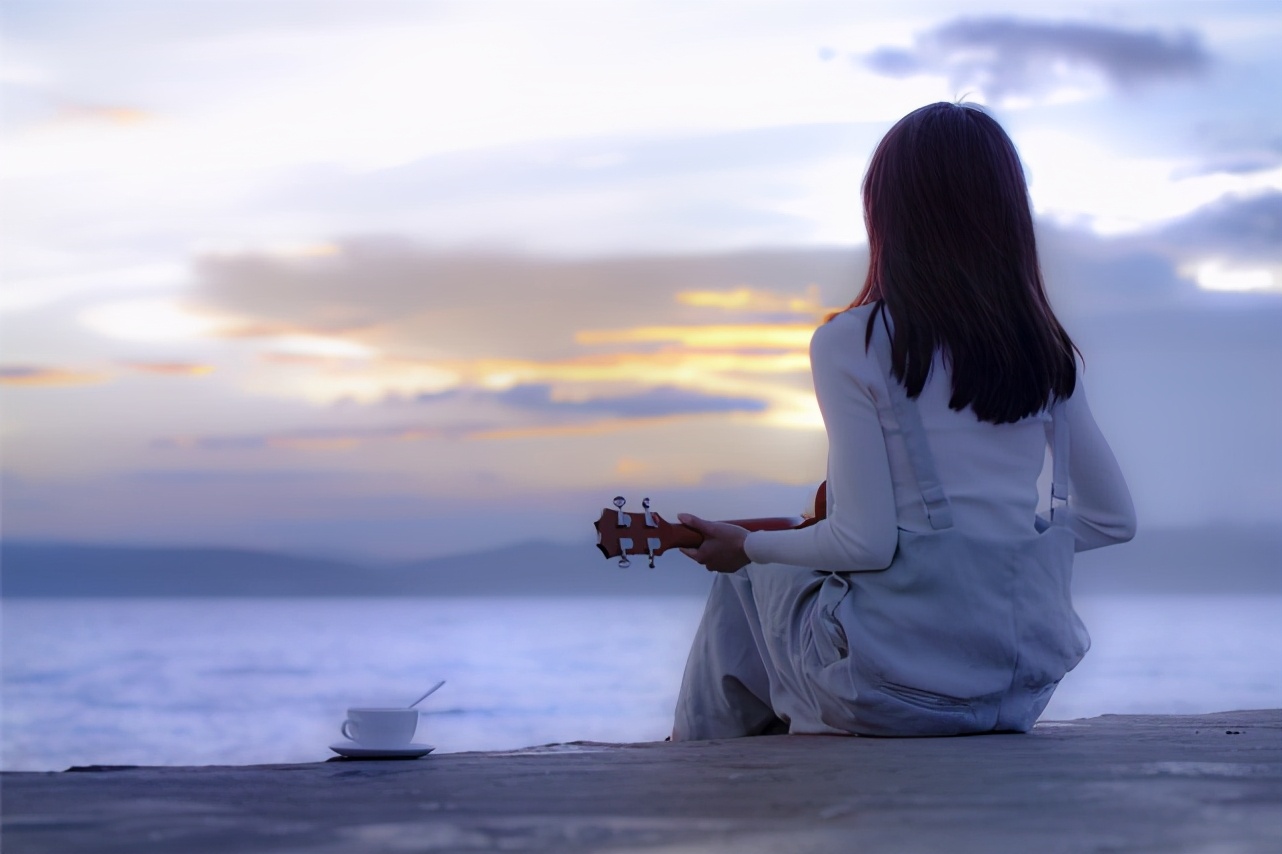 深爱一个男人要不要联系他,喜欢一个男人你会忍心不联系吗