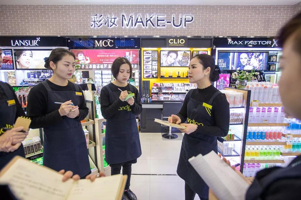 化妆品老顾客流失怎么办,化妆品怎么防止顾客流失