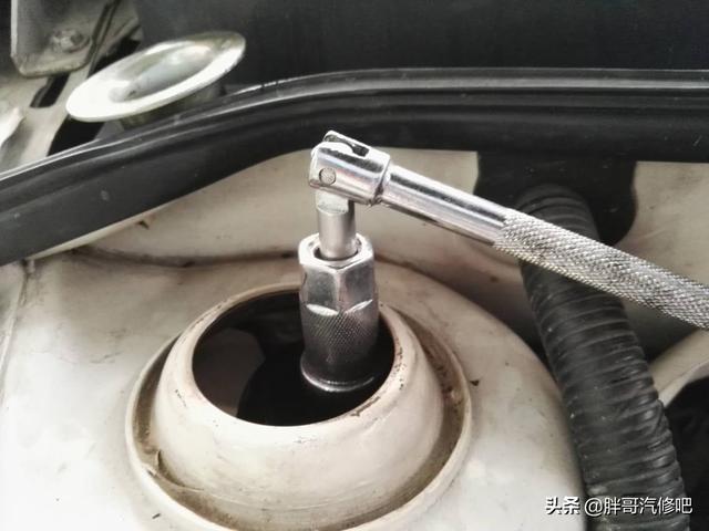 1万左右的二手车迈腾能买吗,胖哥买二手车