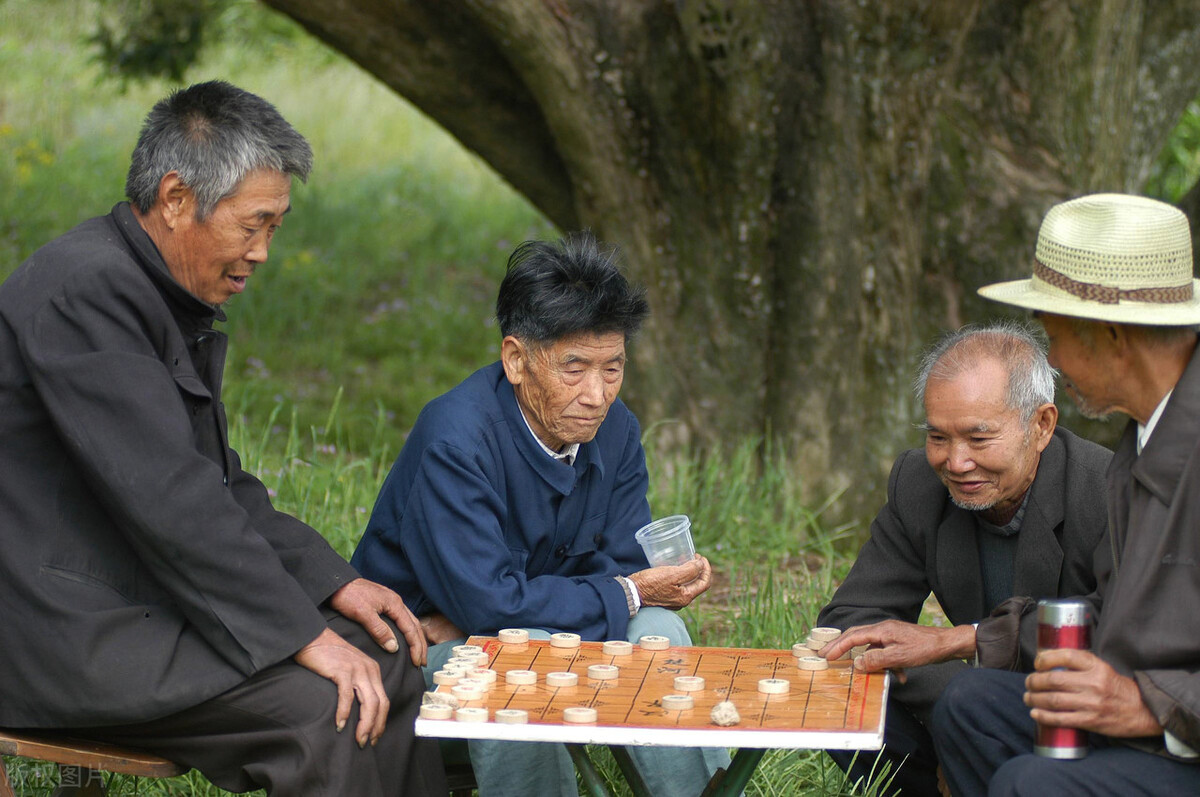 肺鳞癌中期不好动手术可以活多久,肺鳞癌化疗后可以中医调理吗