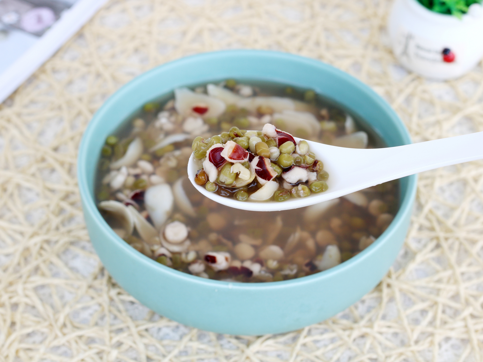 煮绿豆粥放米好吃还是不放好,煮绿豆粥加糯米还是粘米