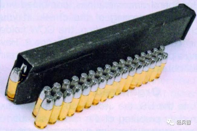 英格拉姆微型冲锋枪,英格拉姆M6式冲锋枪