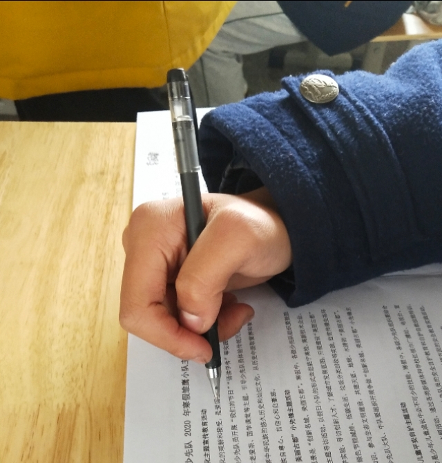 可怜的小手,冬天可怜的小手