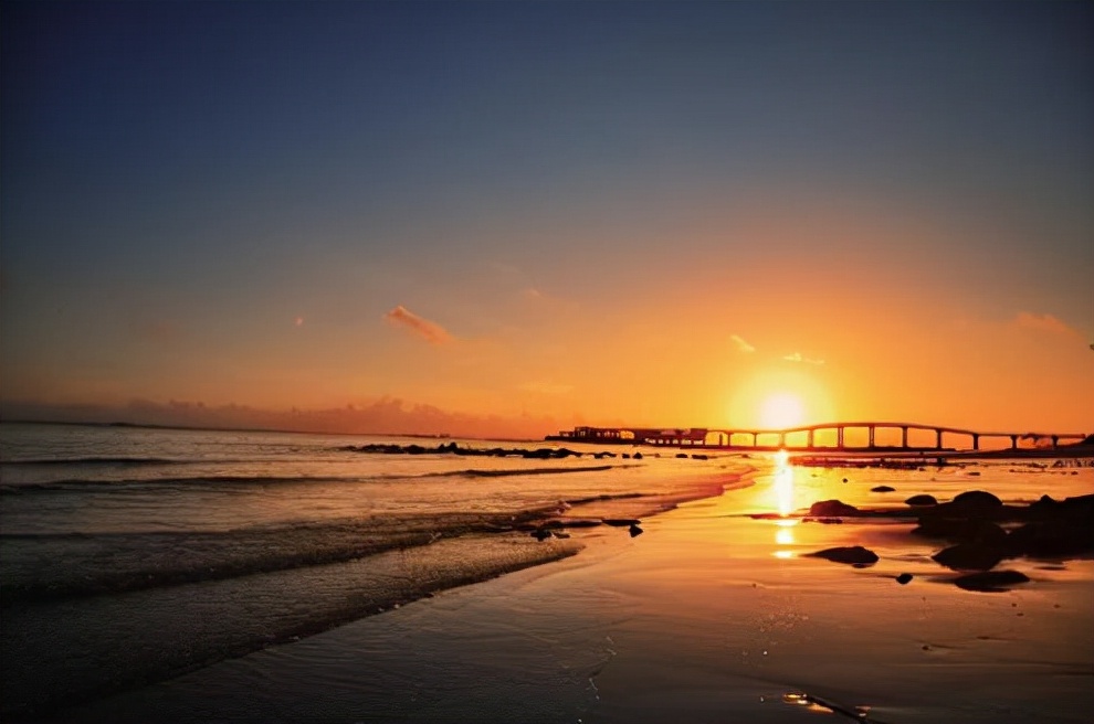 远在他乡漂泊孤独的诗句,写游子漂泊在他乡诗