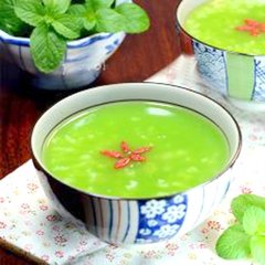 男子吃一粒感冒药,男子三年吃50万感冒药