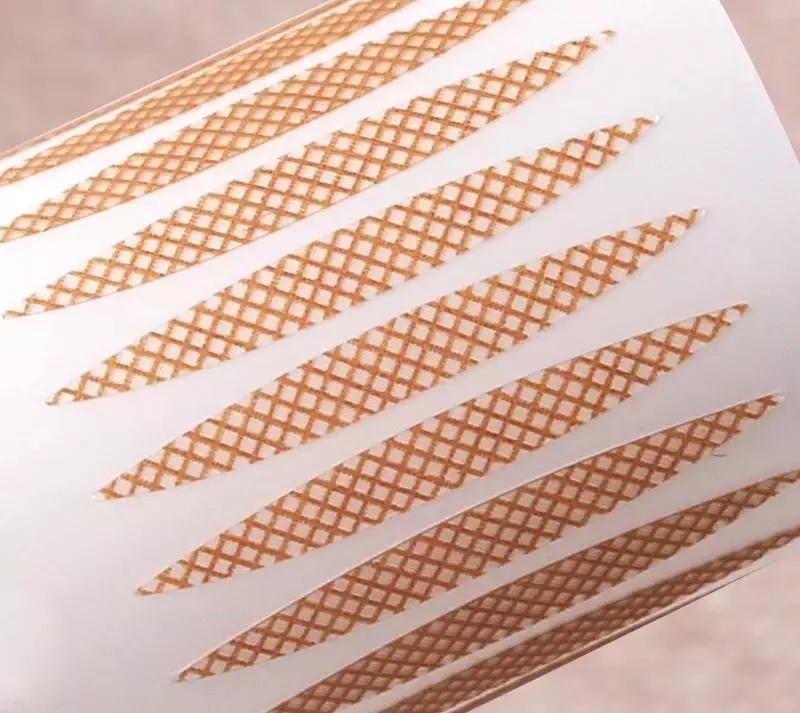 王一博和大张伟戴发带的照片,王一博耍帅大张伟