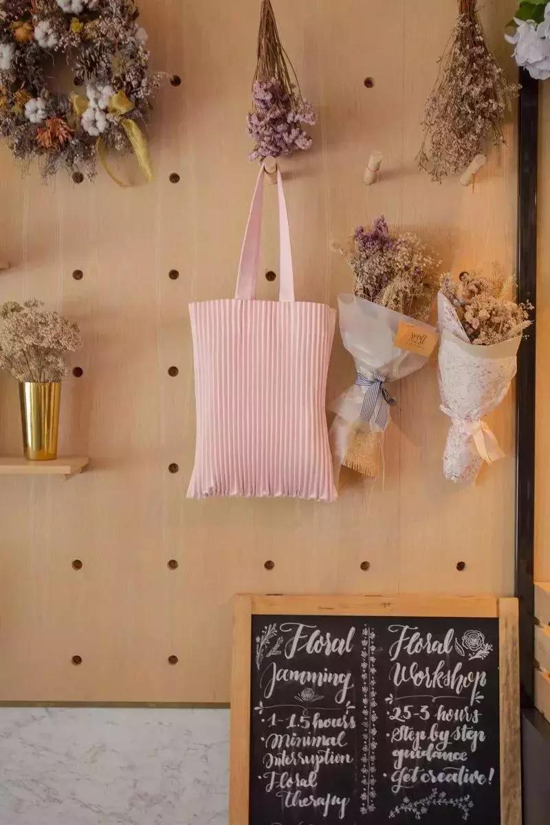 1000的包包值得买吗,1000块钱值得入手的包