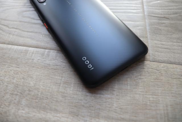 iqoo最新款旗舰手机,iqoo即将发布的旗舰手机