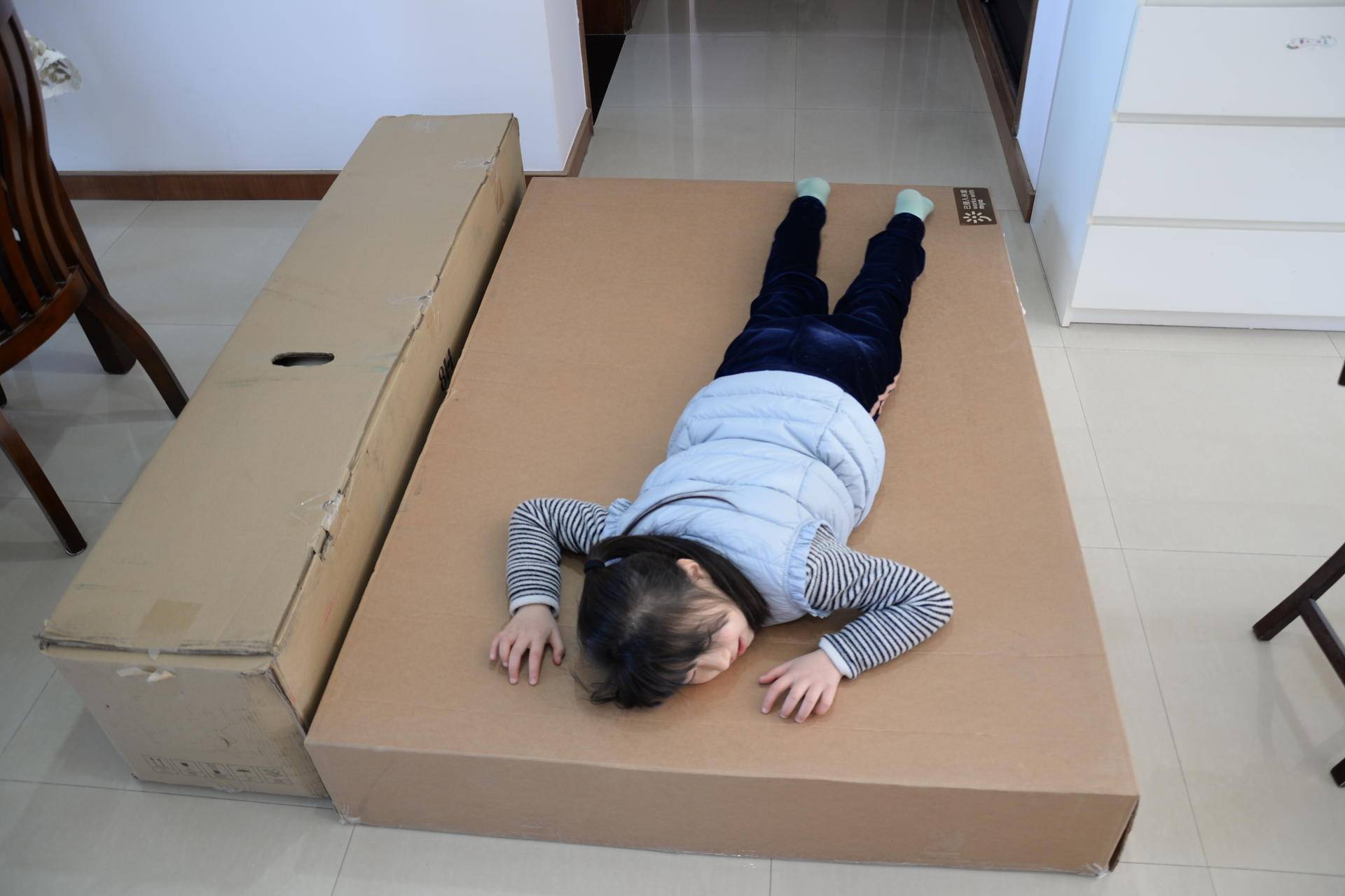 解锁萌娃新姿势,8h电动智能床评测