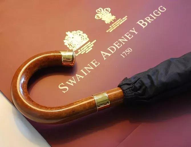 10万块一把雨伞,一把10万的雨伞成本